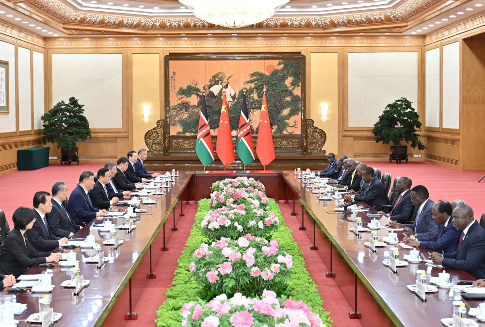 习近平同肯尼亚总统鲁托举行会谈