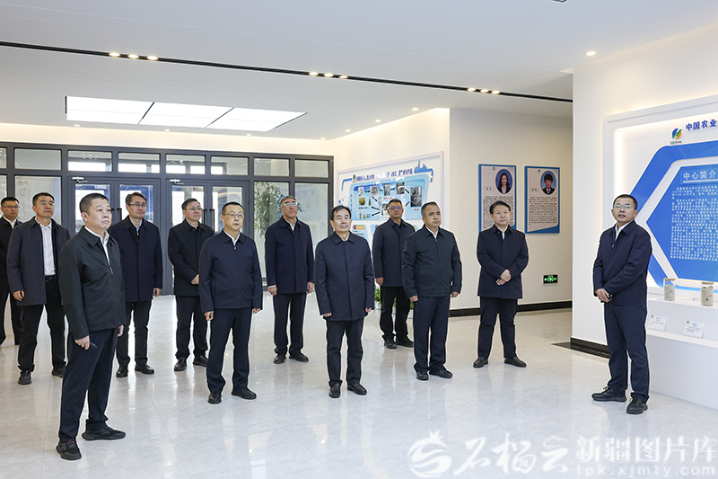 陈小江艾尔肯·吐尼亚孜在博州和双河市调研